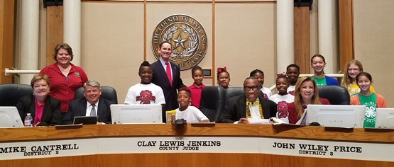 Commissioners Court and 4H students